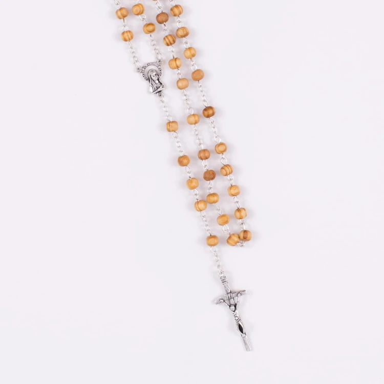 Różaniec drewniany