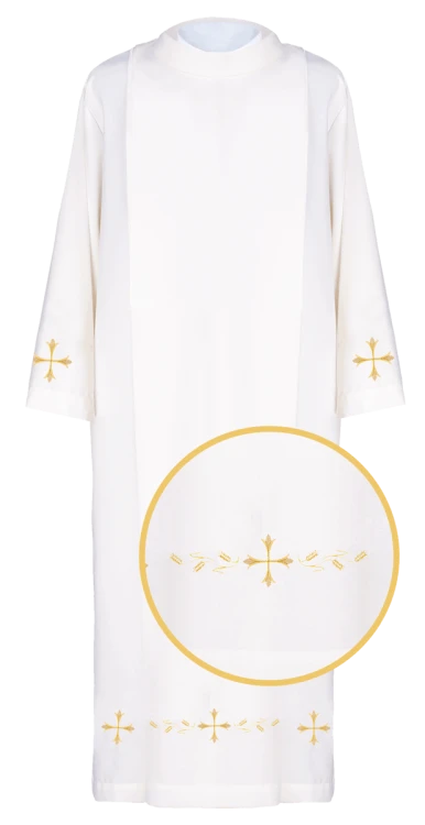 Haftowana alba kapłańska.