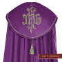 Kapa liturgiczna z symbolem IHS.