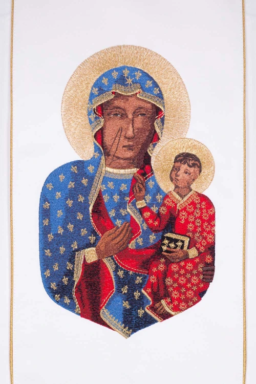 Ornat z wizerunkiem Matki Bożej Częstochowskiej i symbolem Maryjnym