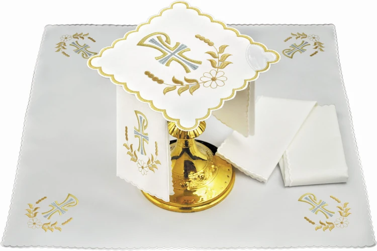 Komplet haftowanej bielizny kielichowej z PAX