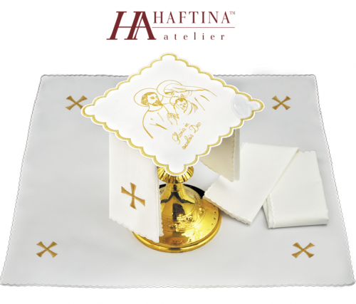 Komplet bielizny kielichowej ze Świętą Rodziną