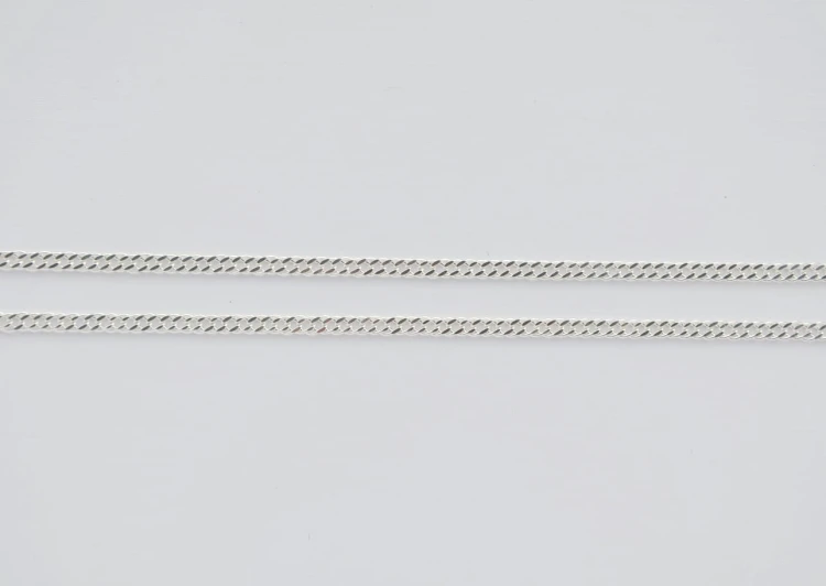 Srebrny łańcuszek pancerka