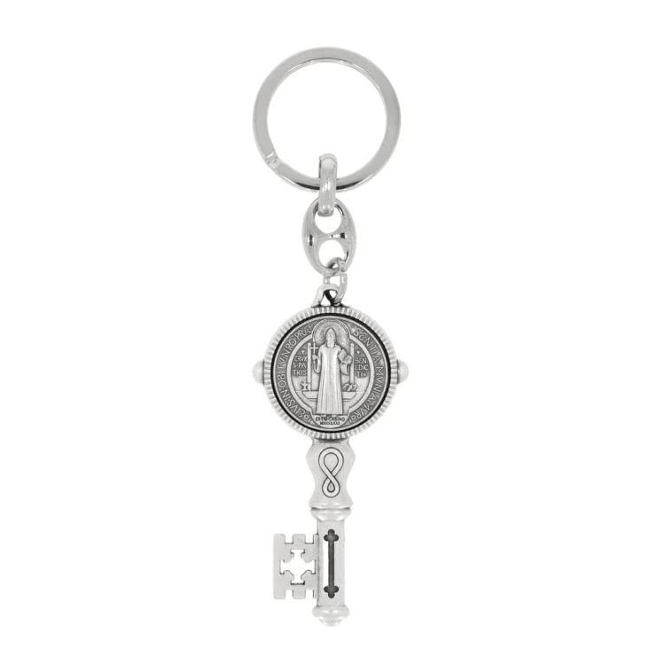 Schlüsselanhänger in Schlüsselform mit Medaille des Hl. Benedikt – Symbol für Schutz und Glauben