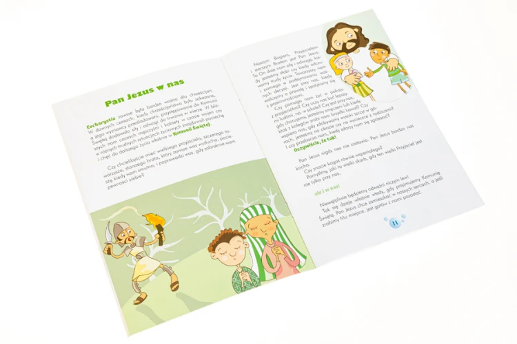 dzieci_poznaja_Komunie_Swieta