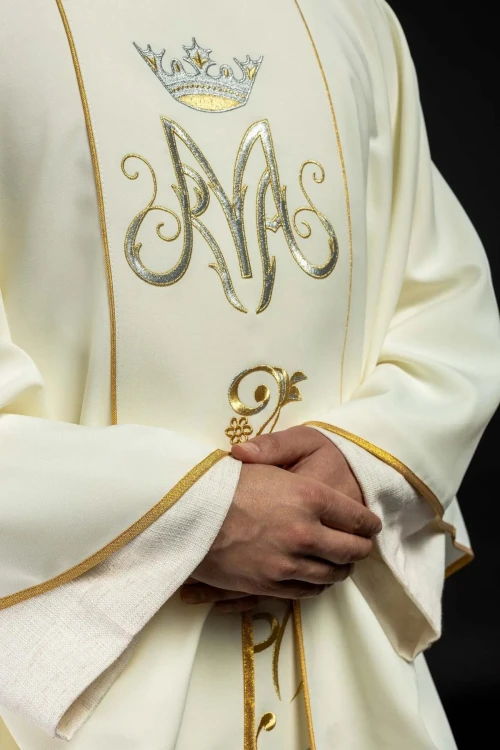 Złoto-srebrny haft maryjny i złota lamówka