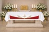 Biały obrus ołtarzowy PAX 150 × 300 cm – widok na ołtarzu