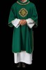 Zielona dalmatyka liturgiczna IHS z kołnierzem golfowym – widok z tyłu