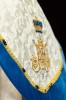 Ręcznie zdobiona kapa liturgiczna ecru z haftem maryjnym – detal 7