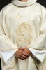 Ornat ecru z haftem Trzech Króli – widok główny