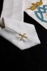 Ornat ecru z liliami i motywem maryjnym – zdjęcie 12