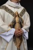 Ornat ecru z Matką Bożą Wniebowziętą – zdjęcie 4