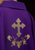 Ornat fioletowy z krzyżem i szerokim kołnierzem – zdjęcie 6