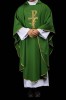 Ornat zielony z haftem Alfa i Omega oraz szerokim kołnierzem – zdjęcie 8