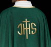 Ornat zielony z haftem IHS i złotym obszyciem – zdjęcie 7