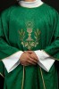 Ornat zielony żakardowy z haftem kielicha i Hostii – zdjęcie 1