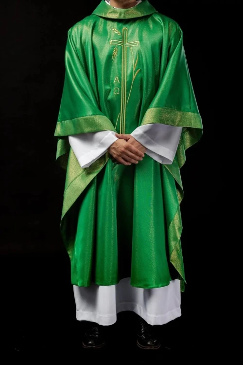 Ornat zielony z haftem kłosów zboża i krzyża – zdjęcie 8