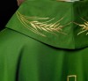 Ornat zielony satynowy z haftem kłosów i krzyża – zdjęcie 6