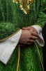 Ornat zielony z krzyżem na wzorzystej tkaninie – zdjęcie 5