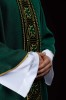 Ornat zielony satynowy z haftowanym pasem i krzyżami – zdjęcie 3