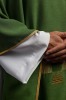 Ornat zielony satynowy ze złotymi krzyżami – zdjęcie 3