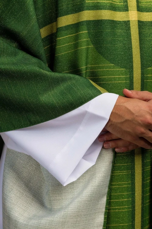 Ornat zielony z nadrukiem krzyża – zdjęcie 4