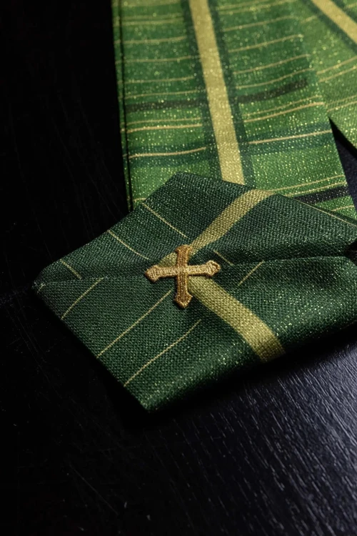 Ornat zielony z nadrukiem krzyża – zdjęcie 12