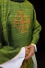 Ornat zielony z nadrukiem krzyża jerozolimskiego – zdjęcie 4