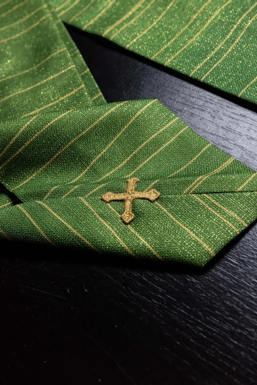 Ornat zielony z nadrukiem krzyża jerozolimskiego – zdjęcie 13