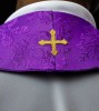 Stuła kapłańska fioletowa żakardowa z haftem krzyża – zdjęcie 4