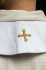 Stuła kapłańska biała z haftem maryjnym – detal 5