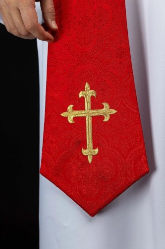 Stuła kapłańska czerwona z haftem krzyża – detal 2
