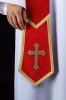 Stuła kapłańska czerwona z haftem krzyża – detal 2