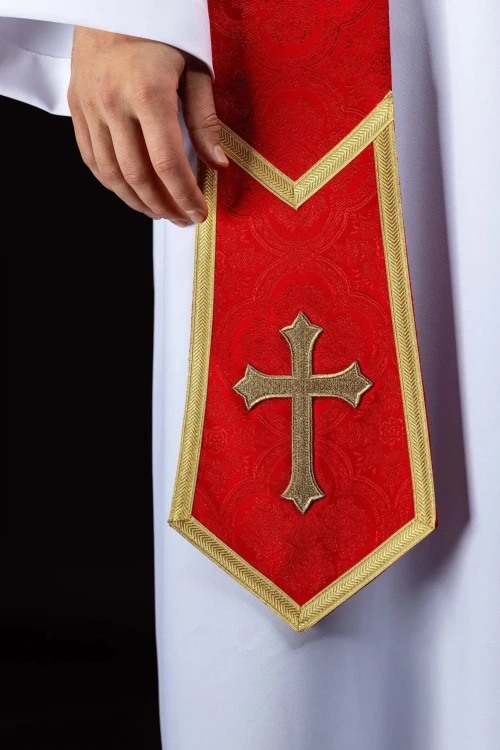 Stuła kapłańska czerwona z haftem krzyża – detal 5
