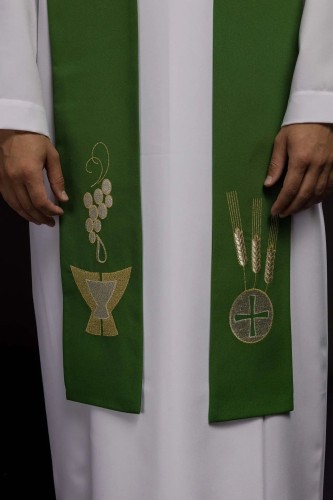 Stuła kapłańska zielona z haftem eucharystycznym – detal 2