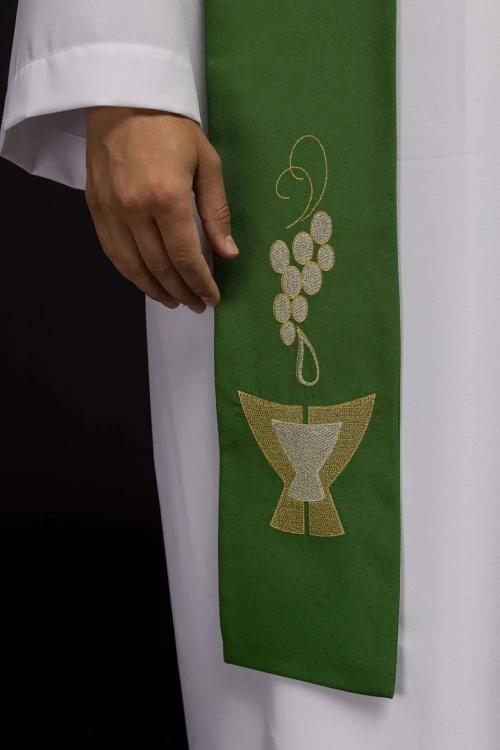 Stuła kapłańska zielona z haftem eucharystycznym – detal 3