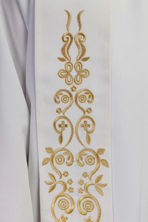 Stuła liturgiczna biała z haftem maryjnym – detal 3