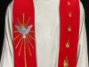 Stuła liturgiczna czerwona z dekoracyjnym haftem – detal 2