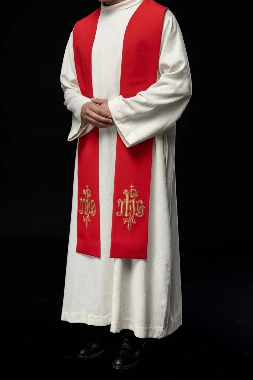 Stuła liturgiczna czerwona z haftem IHS – detal 4