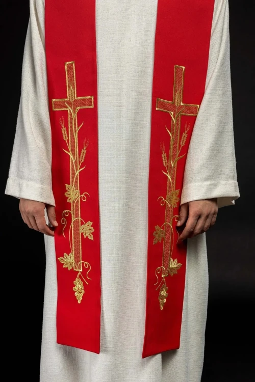 Stuła liturgiczna czerwona z haftem krzyża – detal 3