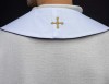 Stuła liturgiczna dwustronna fioletowo-biała z haftem IHS – detal 9