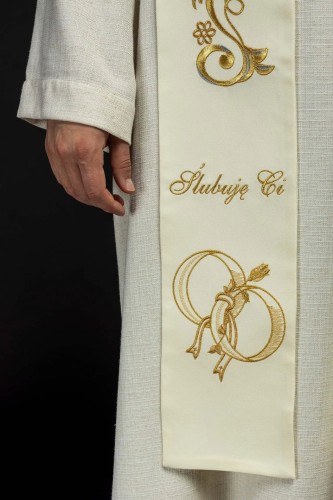 Stuła liturgiczna ecru z dekoracyjnym haftem – detal 2