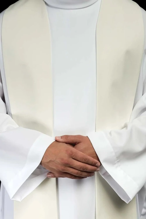Stuła liturgiczna ecru z haftem Baranka Paschalnego – detal 5