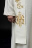 Stuła liturgiczna ecru z haftem IHS – detal 2