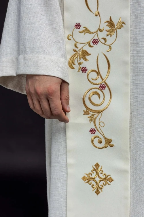 Stuła liturgiczna ecru z haftem IHS – detal 5