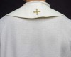 Stuła liturgiczna ecru z haftem IHS – detal 6