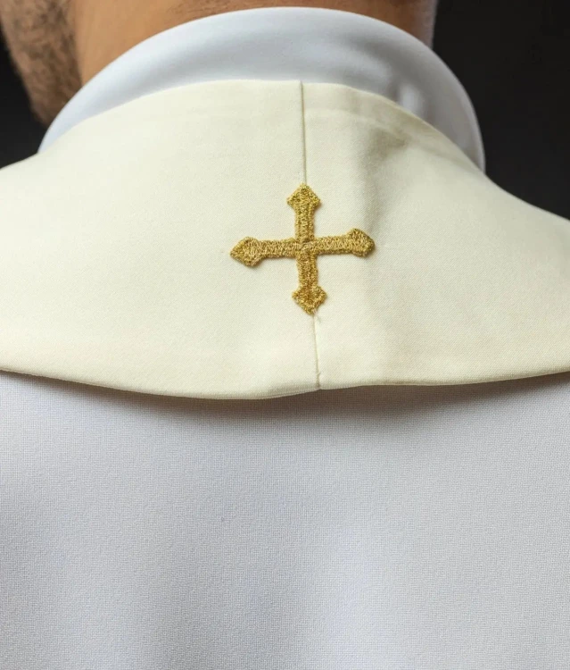 Stuła liturgiczna ecru z haftem IHS – detal 6