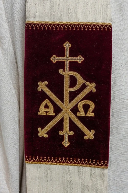 Stuła liturgiczna ecru z haftem PAX – detal 2