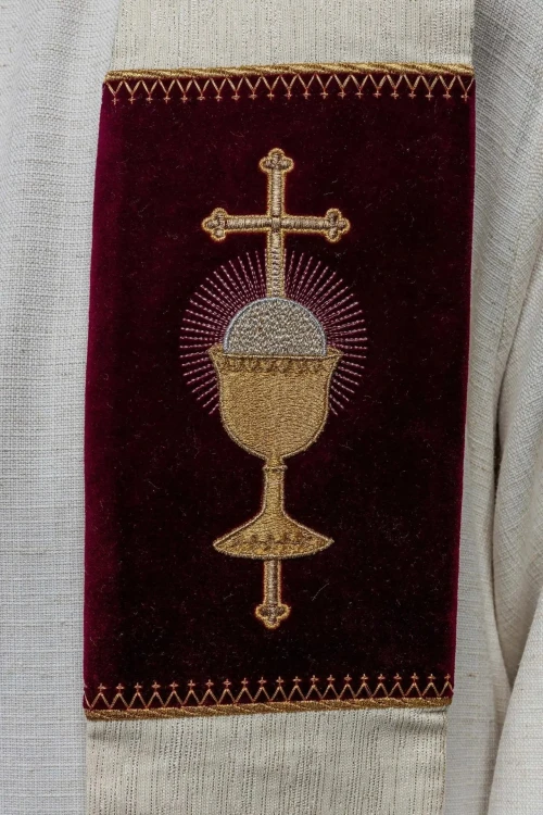 Stuła liturgiczna ecru z haftem PAX – detal 3