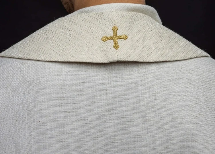 Stuła liturgiczna ecru z haftem PAX – detal 4